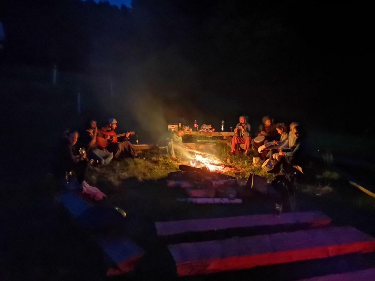 Отель Camping V Raji - Palda Rovensko pod Troskami Экстерьер фото